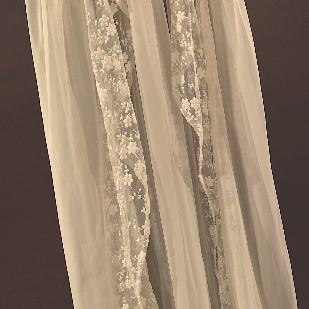 Sleeveless Lace Panel Kimono